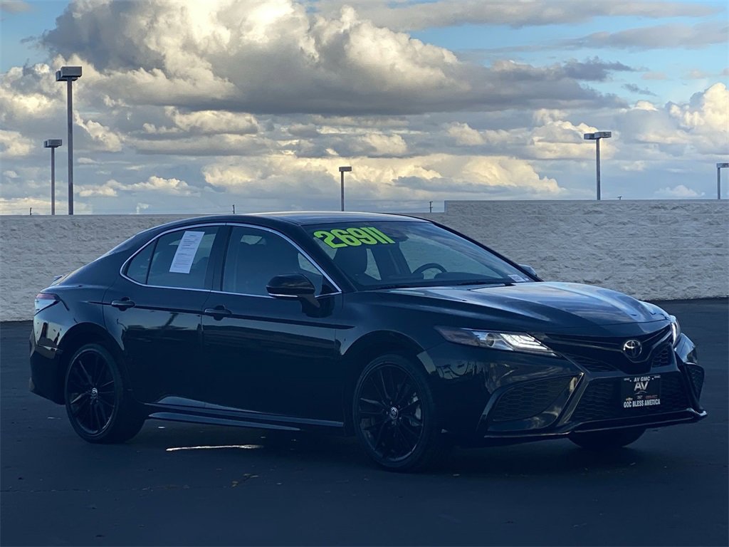 2023 Toyota Camry XSE photo 3