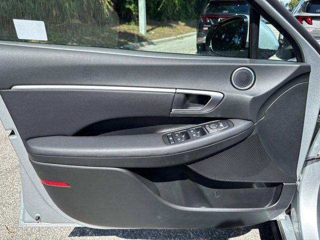 2025 Hyundai Sonata SEL photo 6