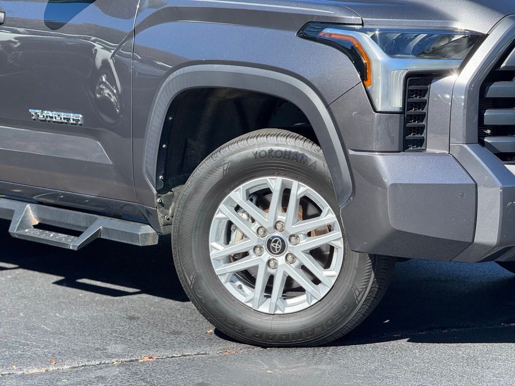 2023 Toyota Tundra SR5 photo 3