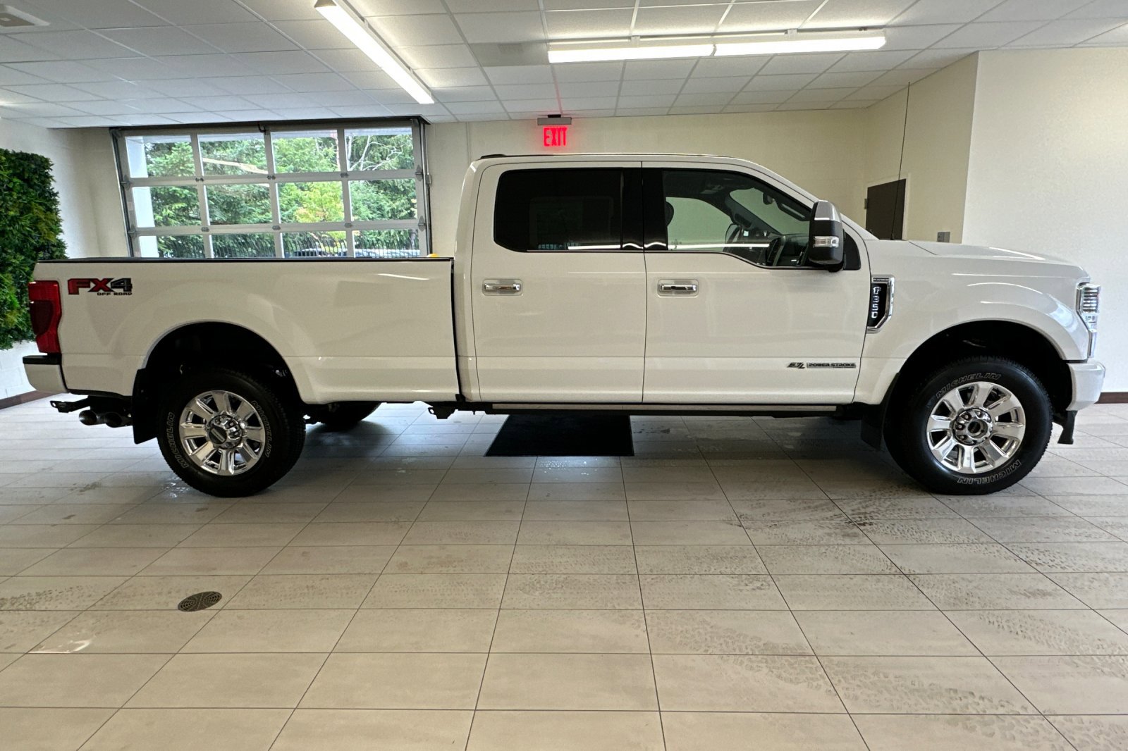 2020 Ford F-350 Platinum photo 2