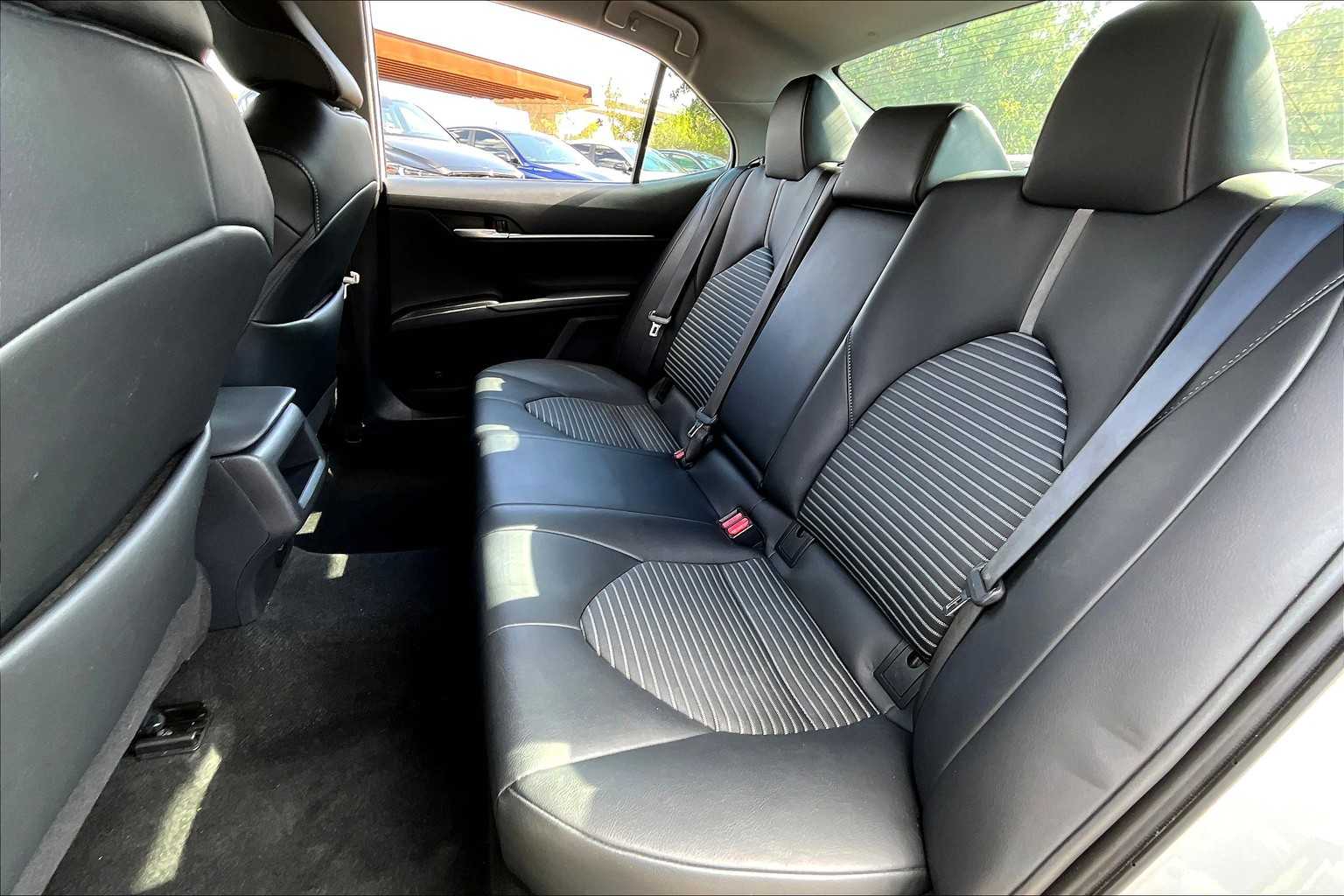 2023 Toyota Camry SE photo 19