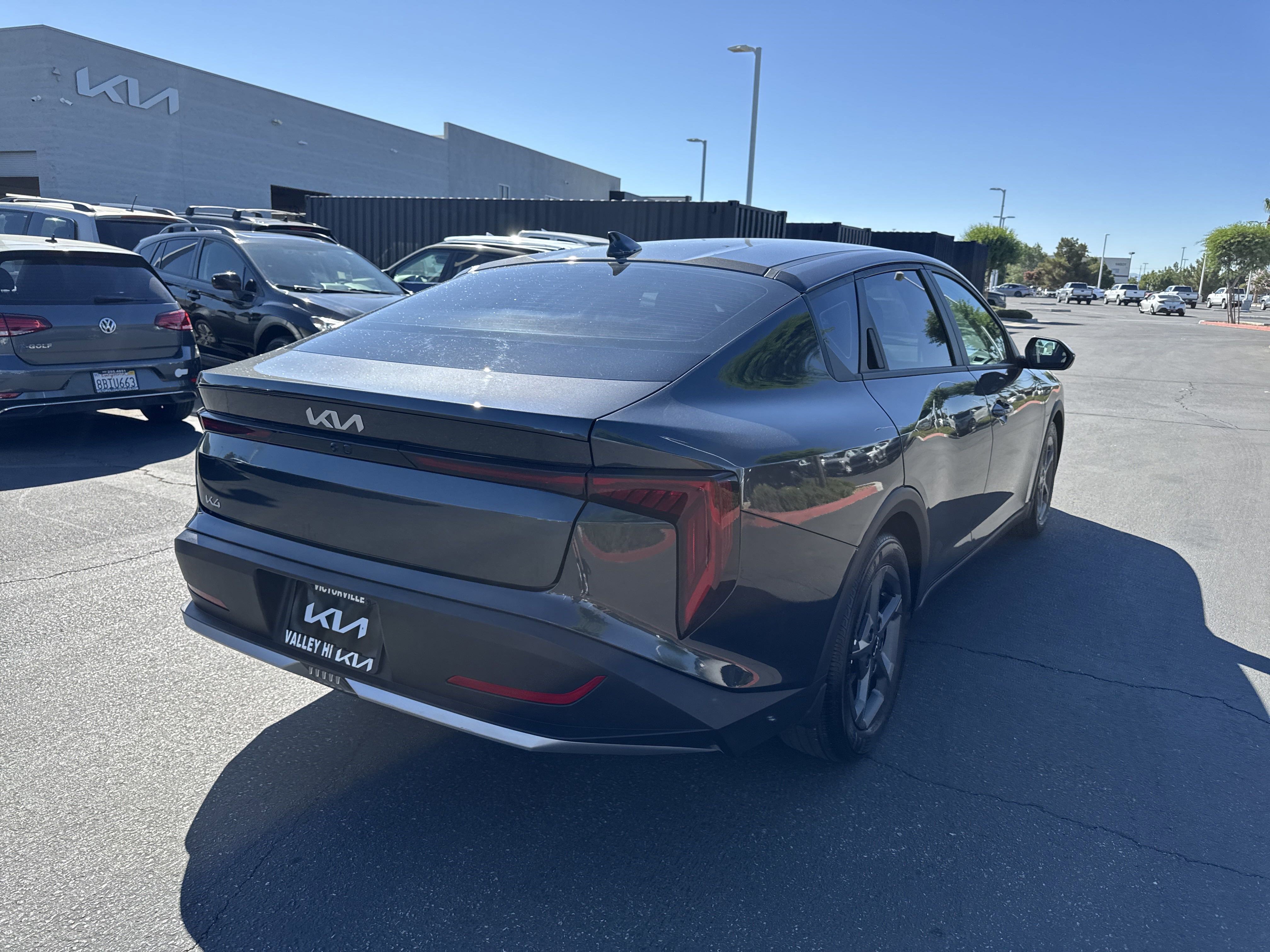 2025 Kia K4 LXS photo 2