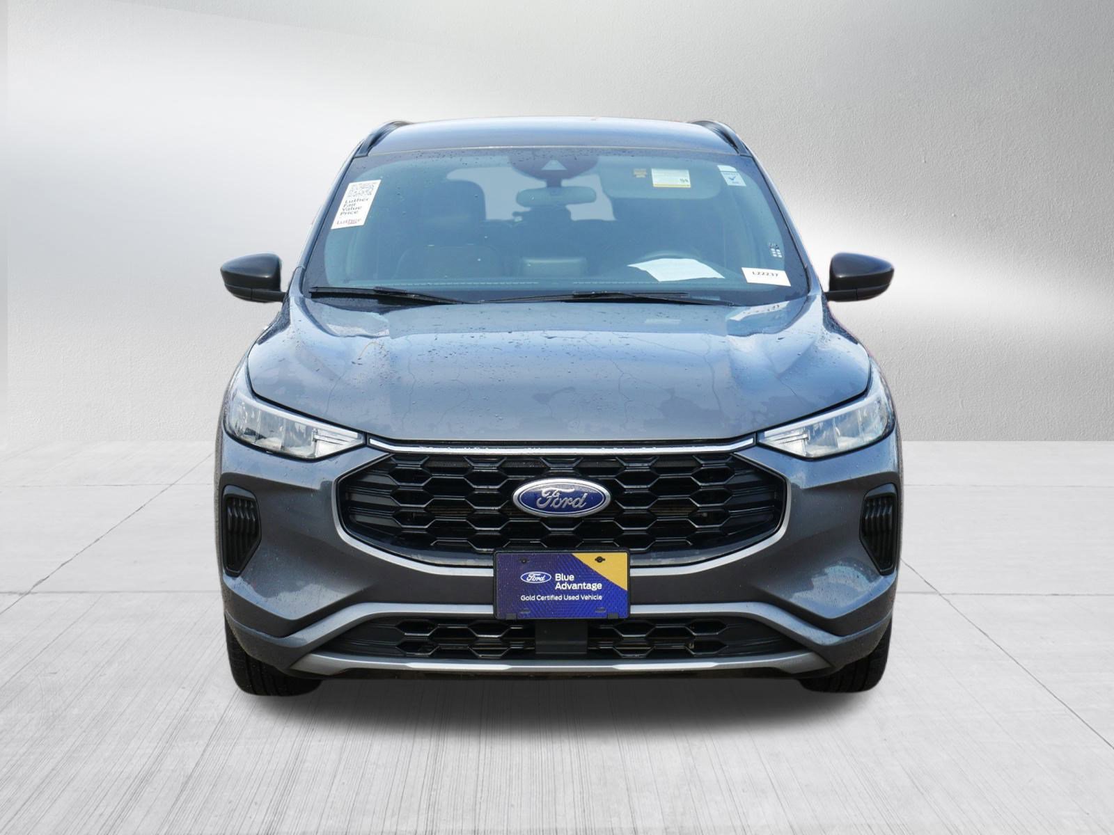 2024 Ford Escape ST-Line photo 2