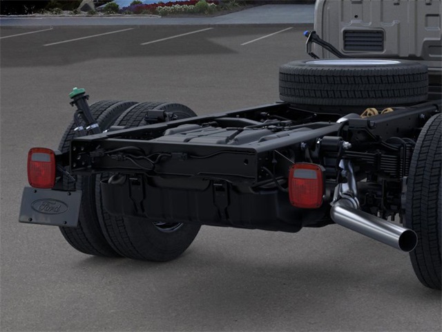 2025 Ford F-550 Lariat photo 20