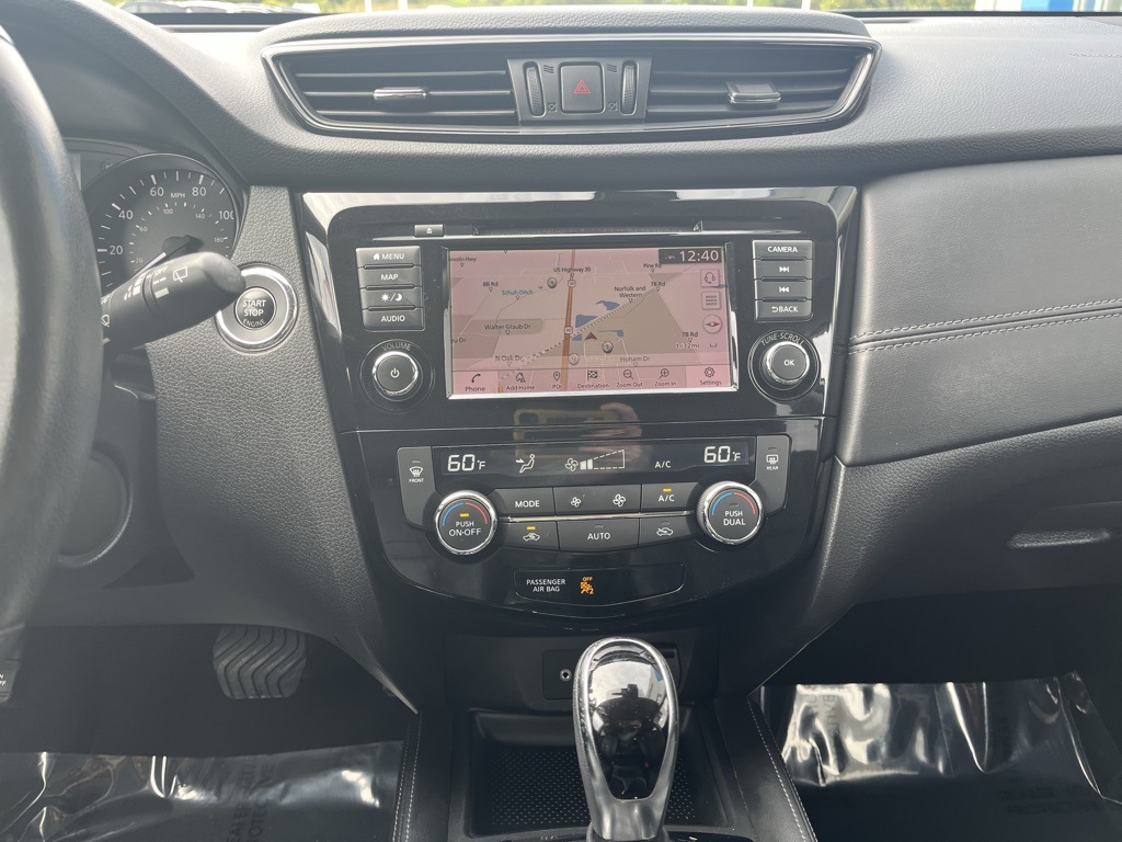 2018 Nissan Rogue SL photo 19