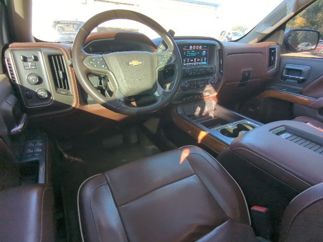 2017 Chevrolet Silverado 1500 High Country photo 3