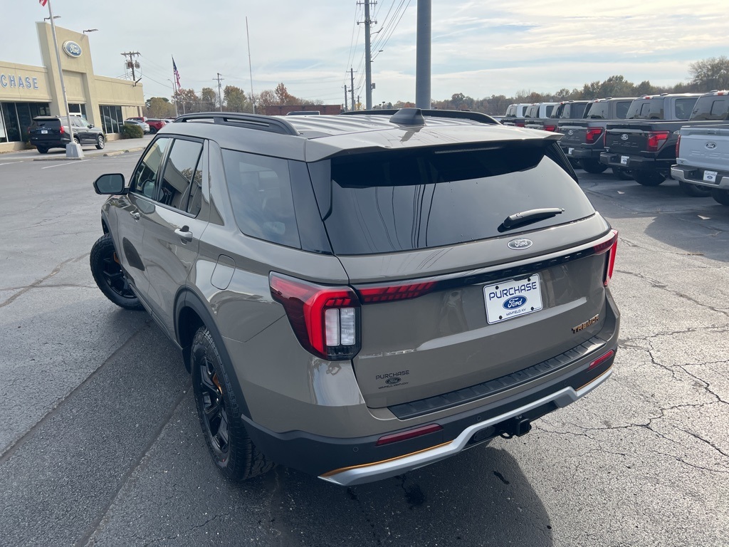 2026 Ford Explorer photo 3