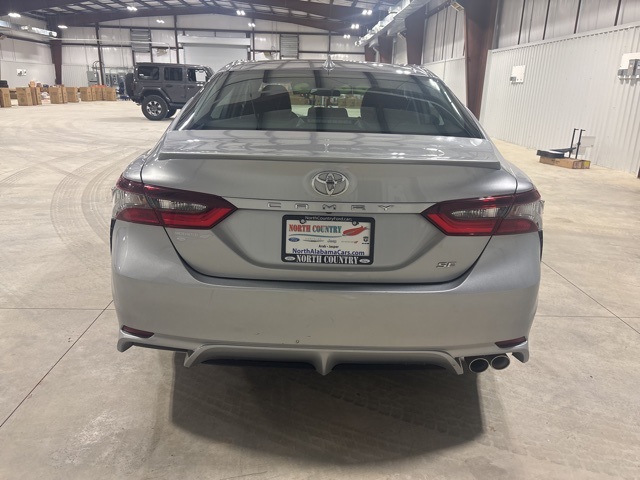 2022 Toyota Camry SE photo 7