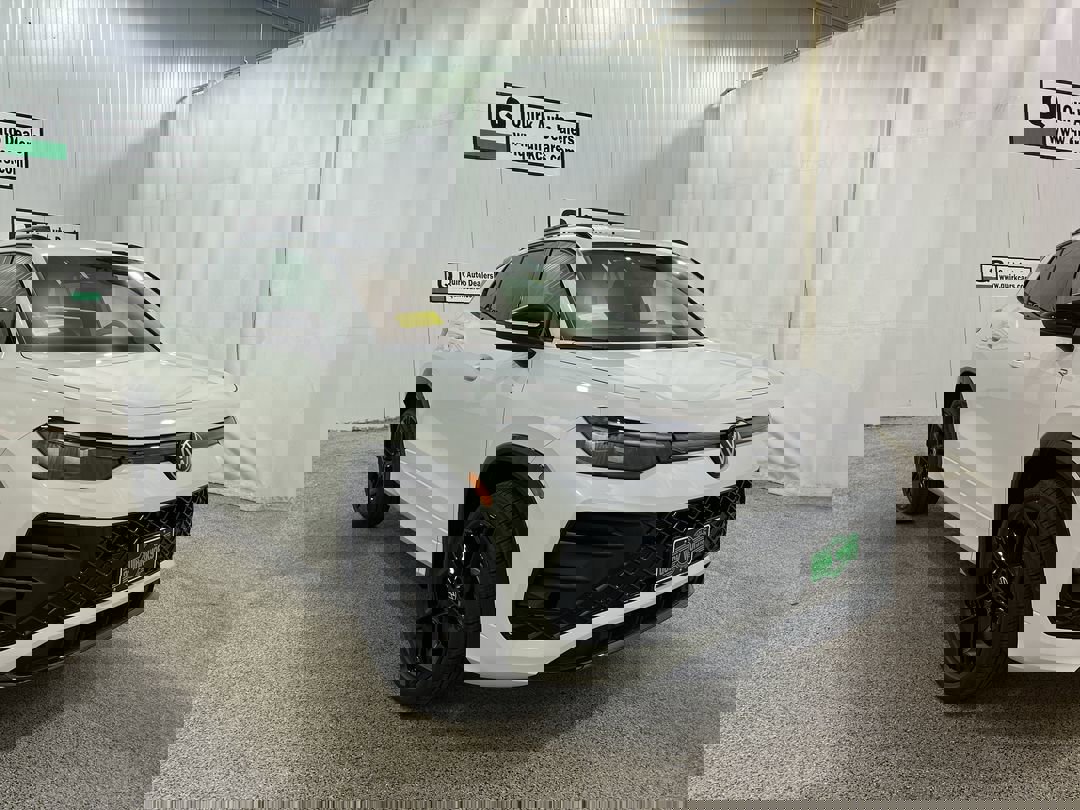 2026 Volkswagen Tiguan SE R-LINE BLACK's photo