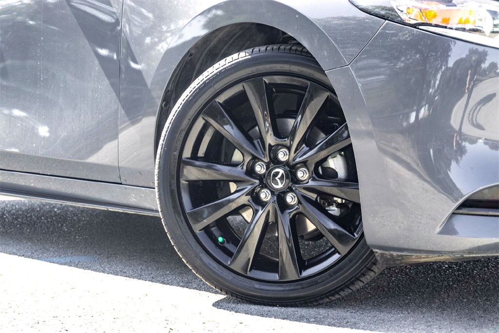 2025 Mazda Mazda3 2.5 s Carbon photo 2