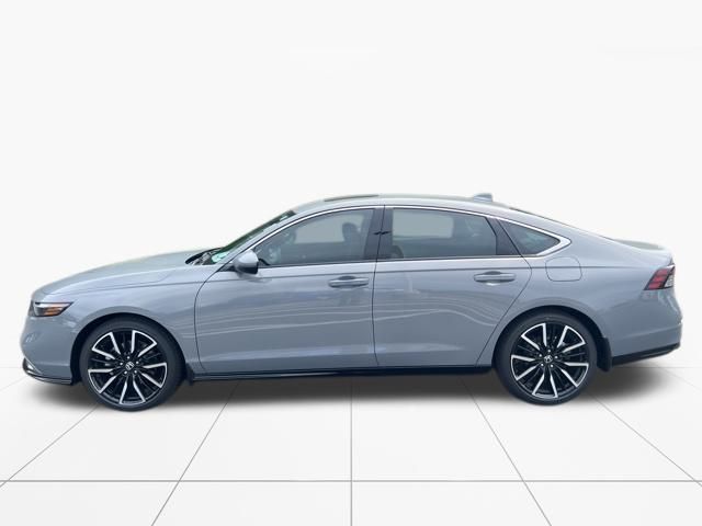 2025 Honda Accord Hybrid Touring photo 3