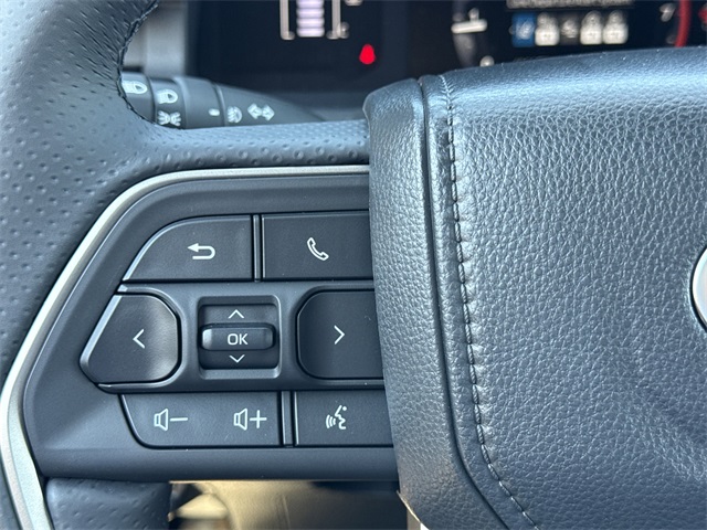 2025 Toyota 4Runner SR5 photo 18