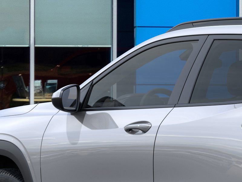 2025 Chevrolet Trax LT photo 11