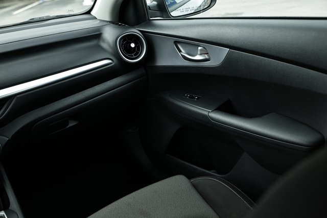 2023 Kia Forte LXS photo 28
