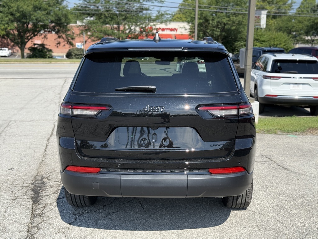2025 Jeep Grand Cherokee Limited photo 7