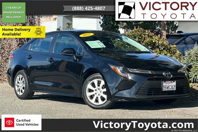 2025 Toyota Corolla LE's photo