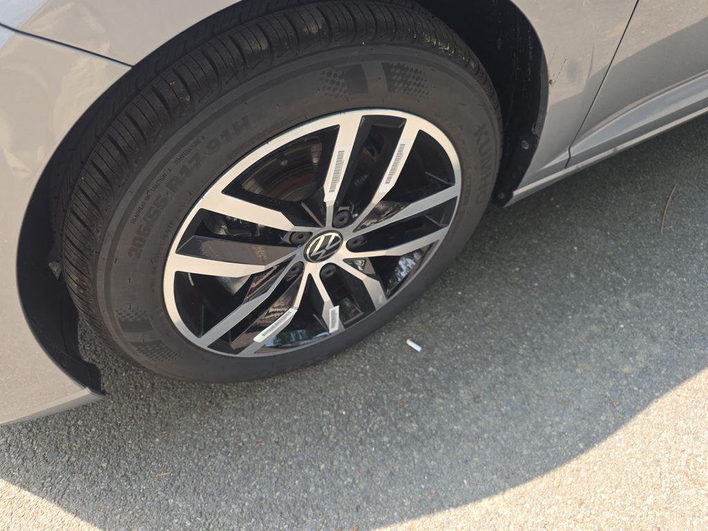 2025 Volkswagen Jetta 1.5T SE photo 2
