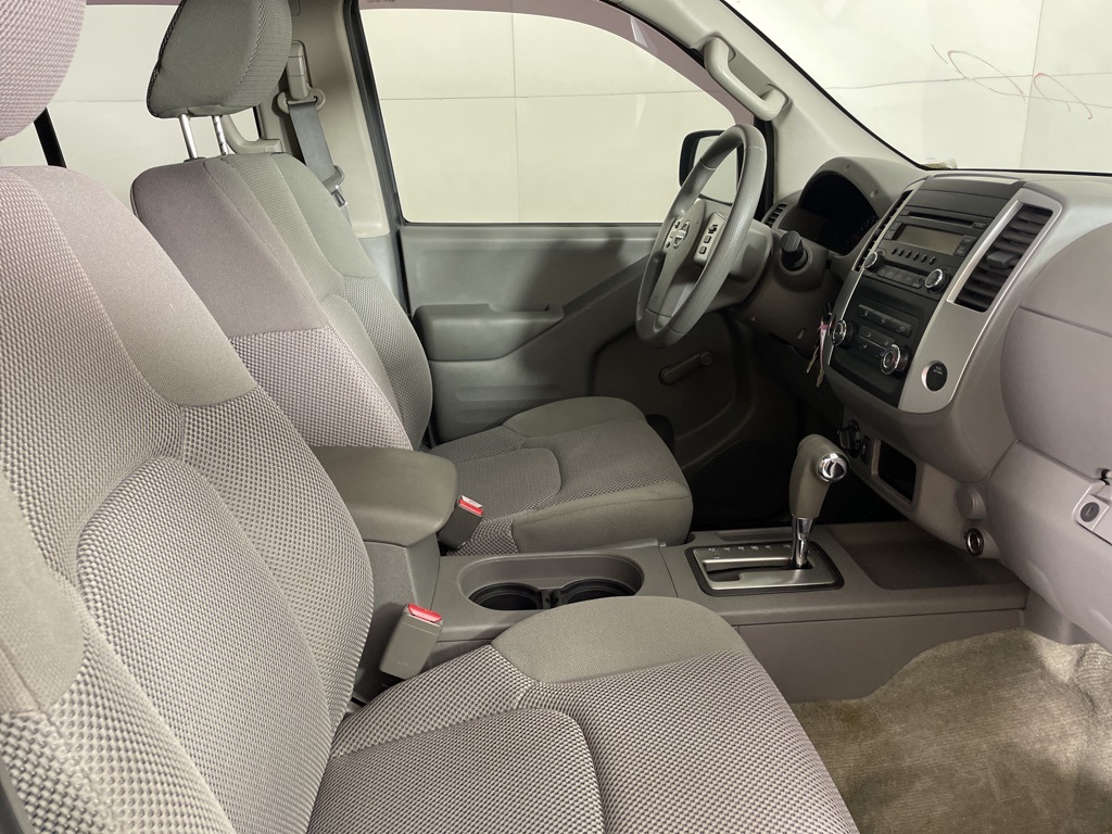 2015 Nissan Frontier S photo 12