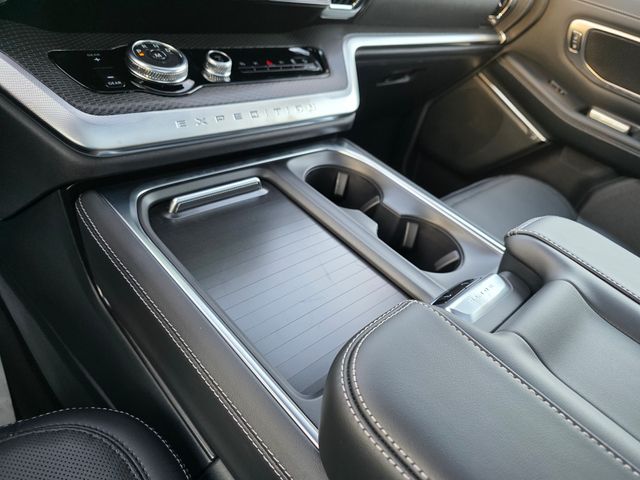 2025 Ford Expedition Platinum photo 20