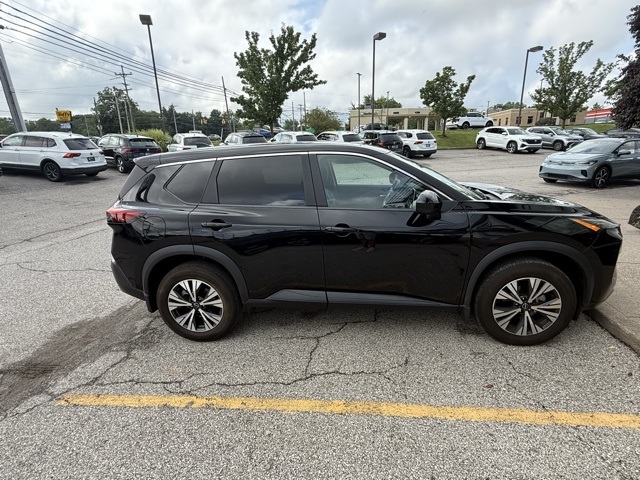 2023 Nissan Rogue SV photo 5