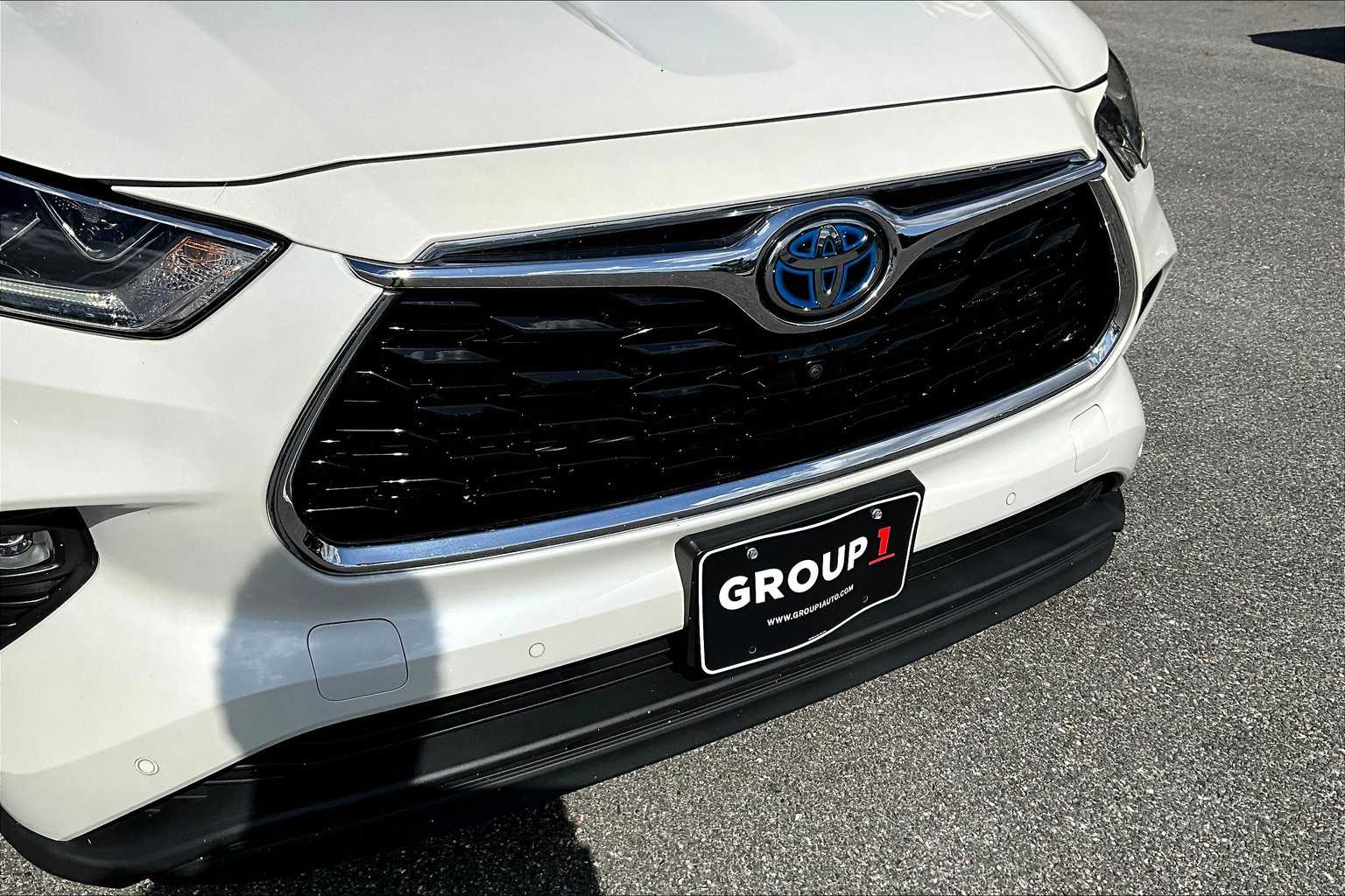 2021 Toyota Highlander Hybrid Limited photo 25