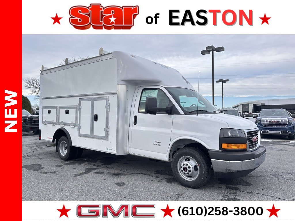2025 GMC Savana Cutaway Work Van's photo
