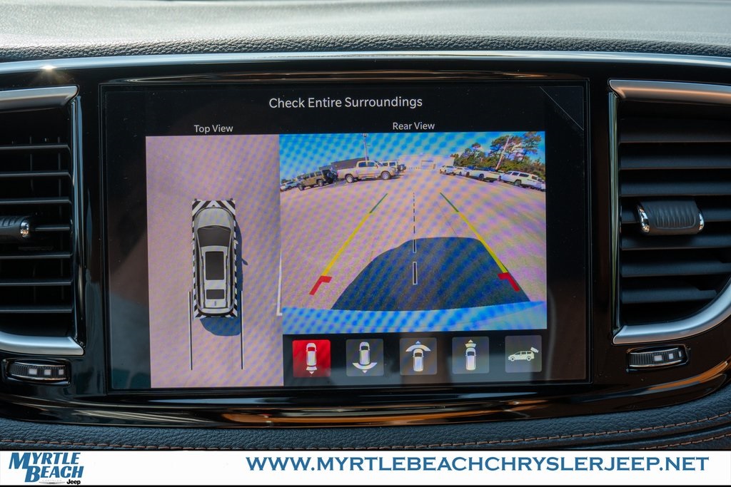 2026 Chrysler Pacifica Pinnacle photo 20