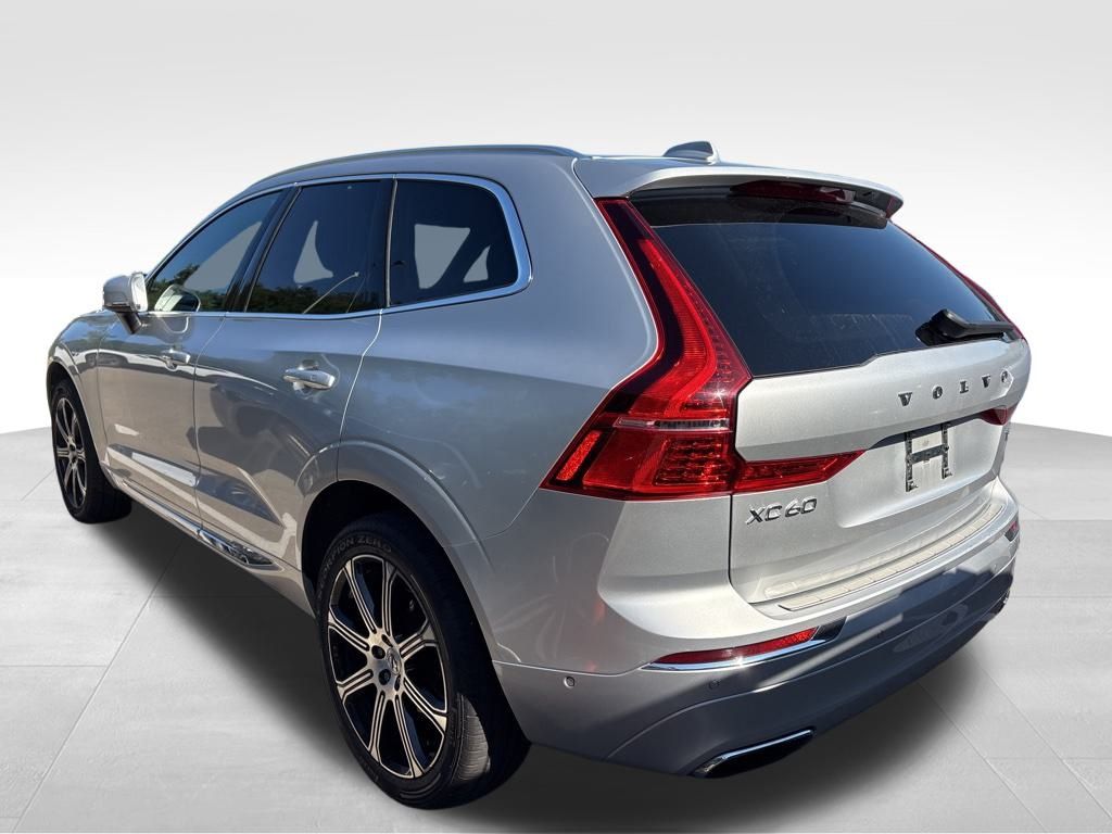 2019 Volvo XC60 T5 Inscription photo 16