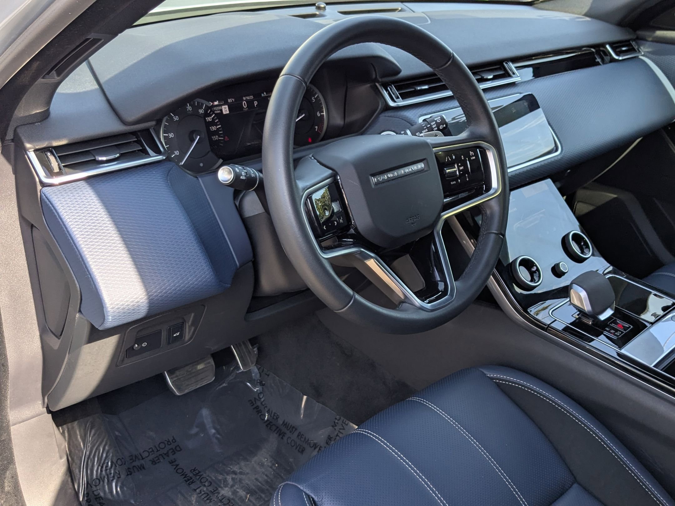 2023 Land Rover Range Rover Velar R-Dynamic S photo 10