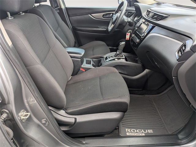 2020 Nissan Rogue Sport S photo 26