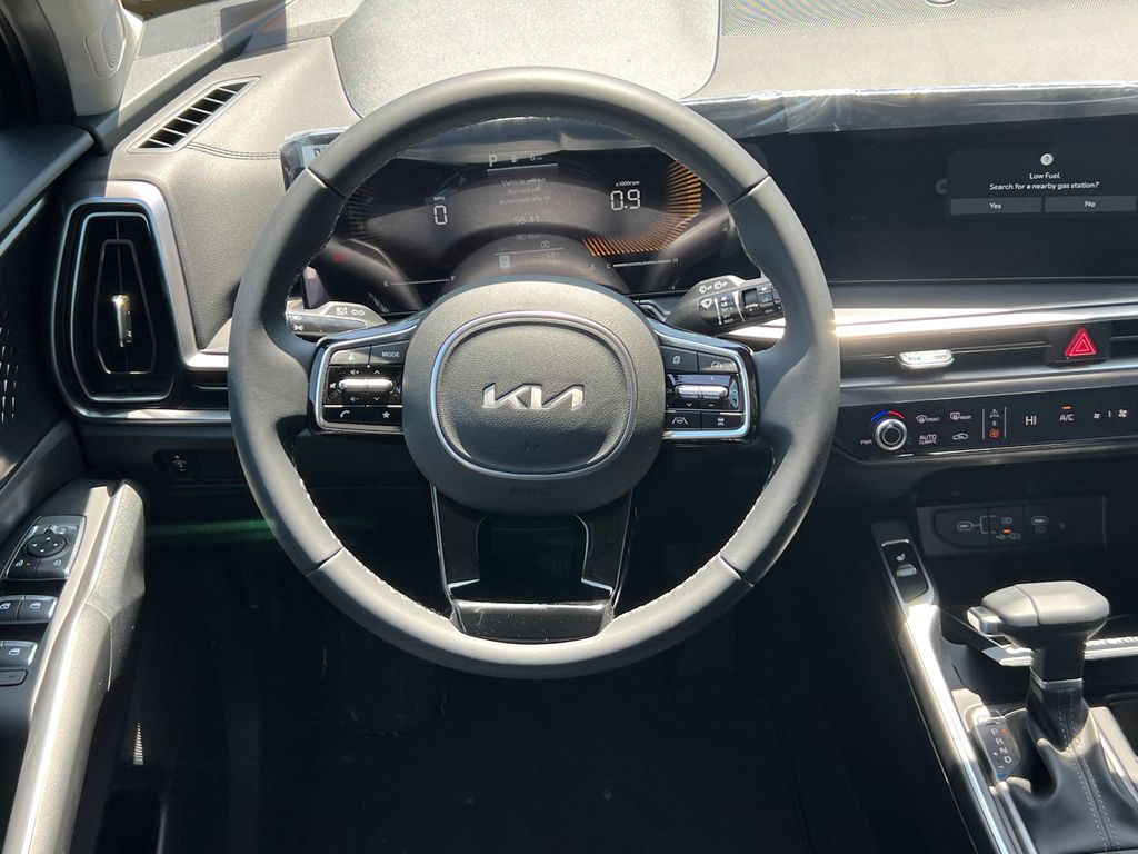 2025 Kia Sorento S photo 24