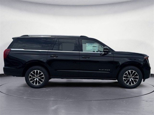 2025 Ford Expedition MAX Platinum photo 3