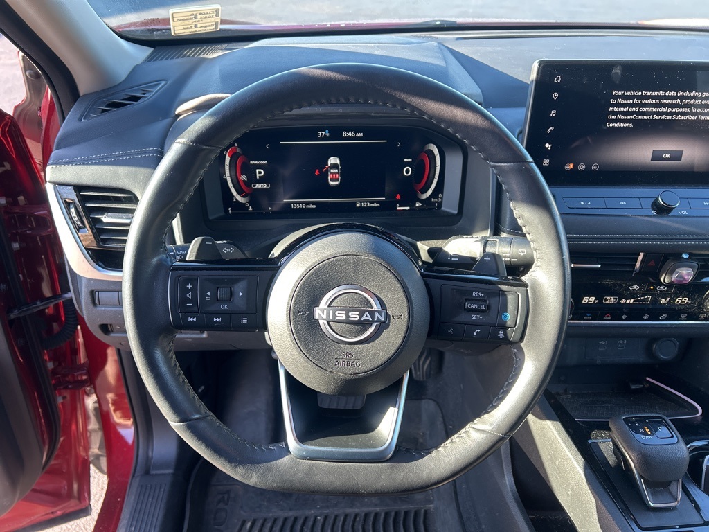 2024 Nissan Rogue SL photo 4