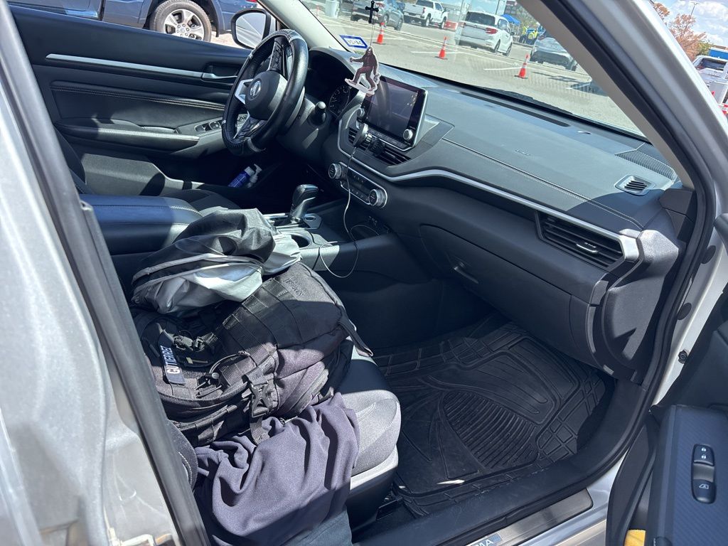 2019 Nissan Altima 2.5 SV photo 22