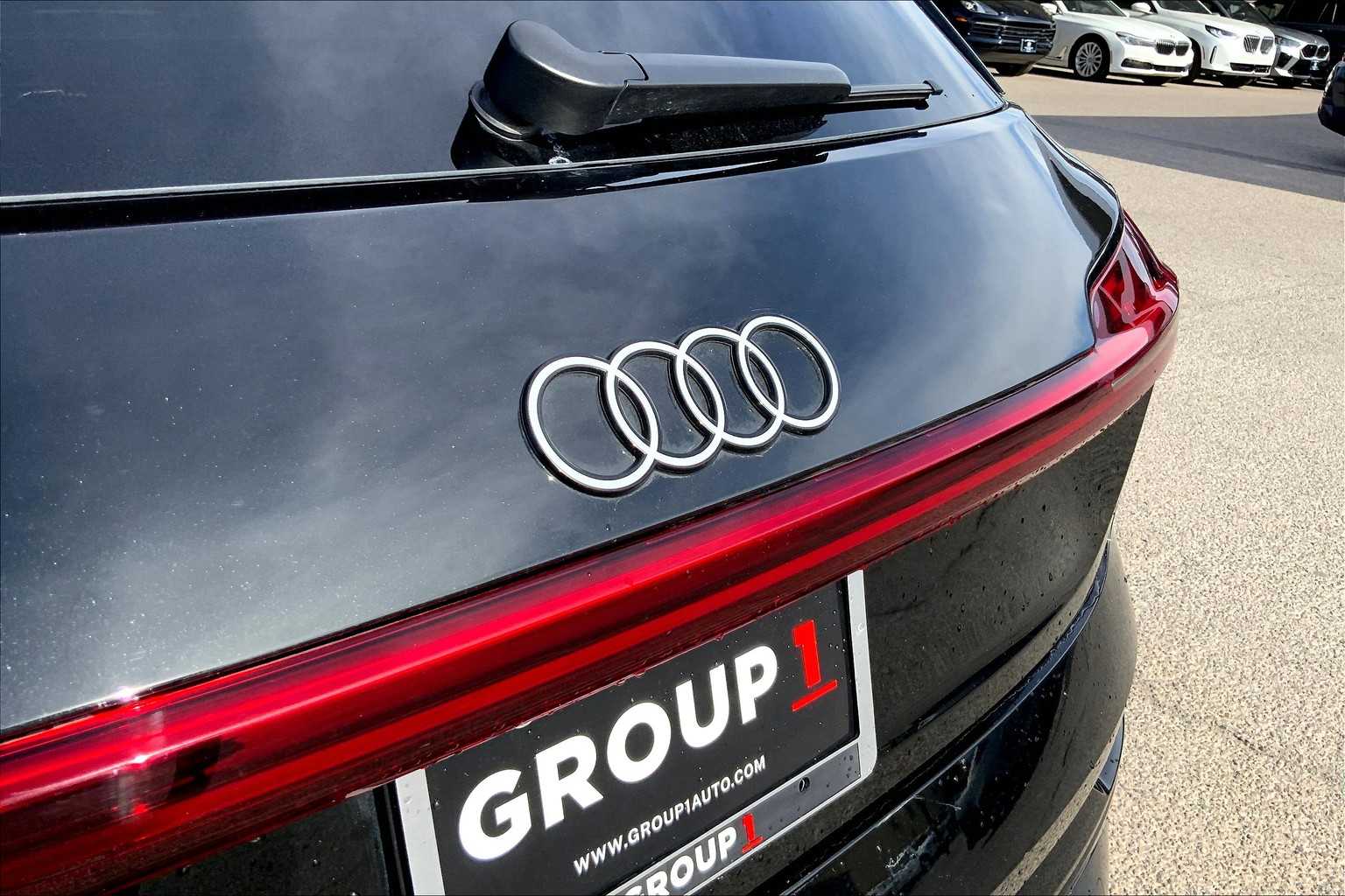 2024 Audi Q8 E-tron Premium Plus photo 6
