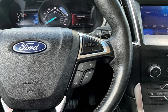 2020 Ford Edge SEL photo 19