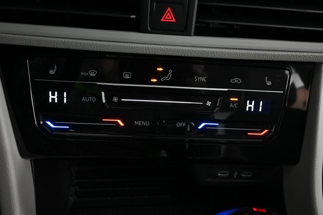2025 Volkswagen Jetta 1.5T SE photo 19