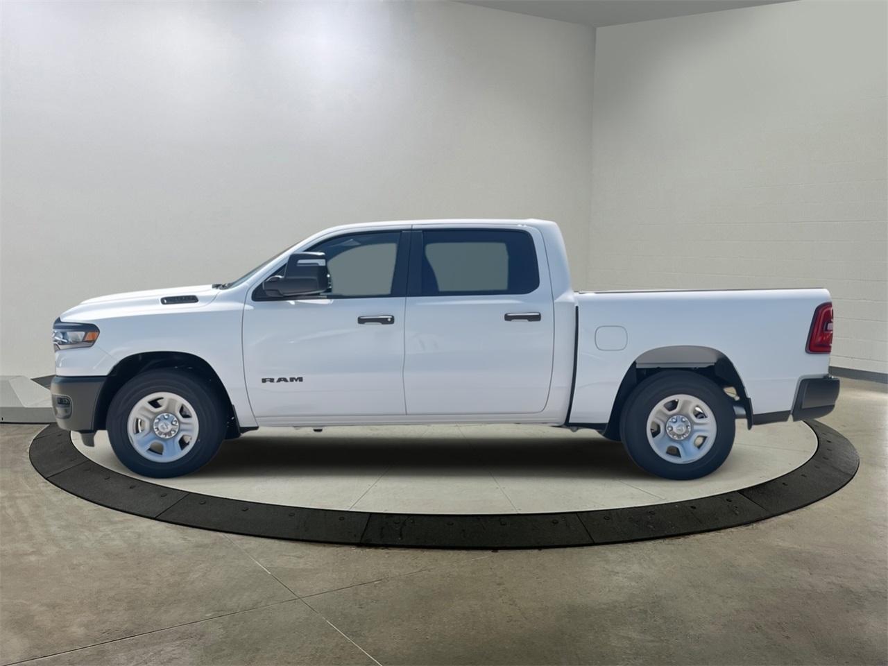 2025 Ram 1500 Tradesman photo 3