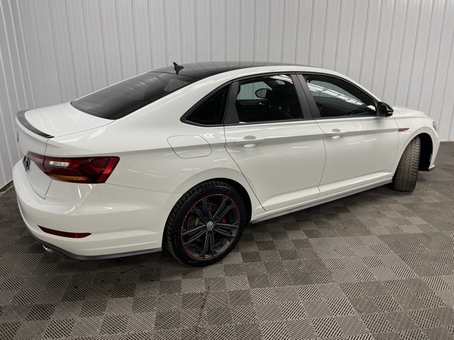 2019 Volkswagen Jetta GLI 2.0T Anniversary Edition photo 3