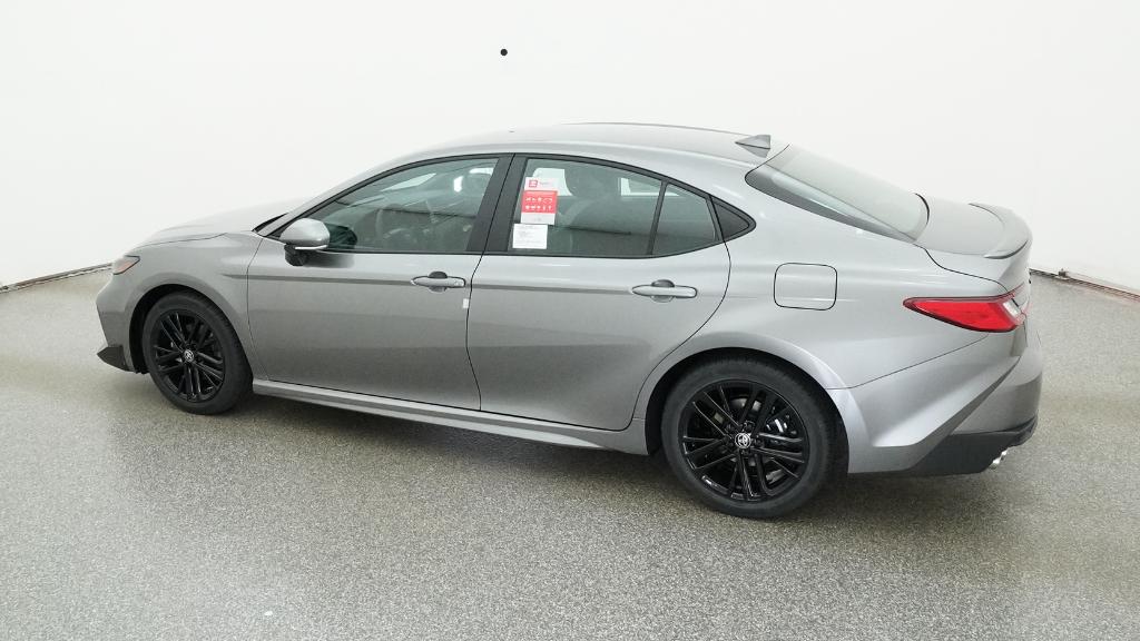 2026 Toyota Camry SE photo 9