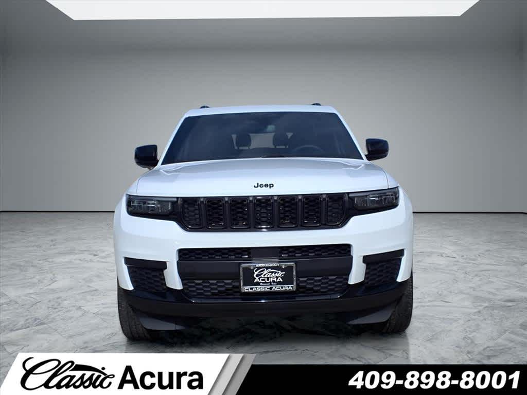 2023 Jeep Grand Cherokee Altitude photo 3