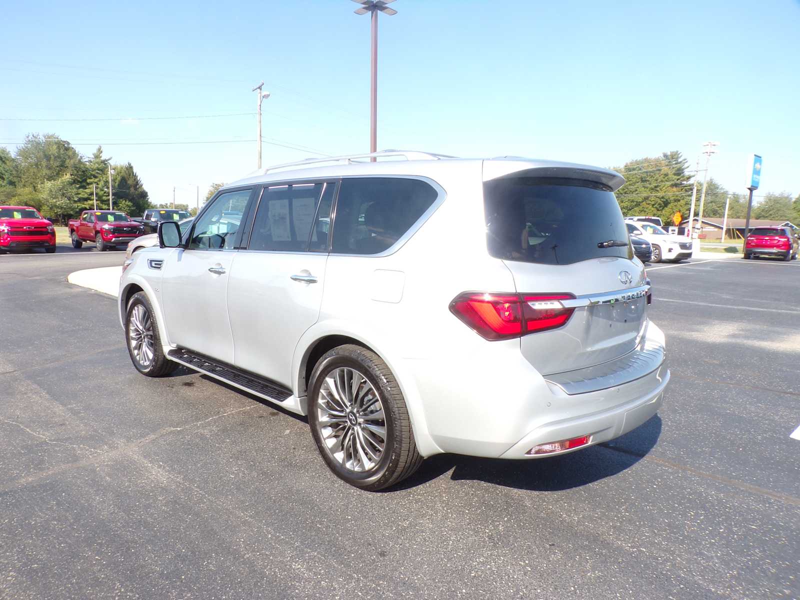 2018 Infiniti QX80 photo 4