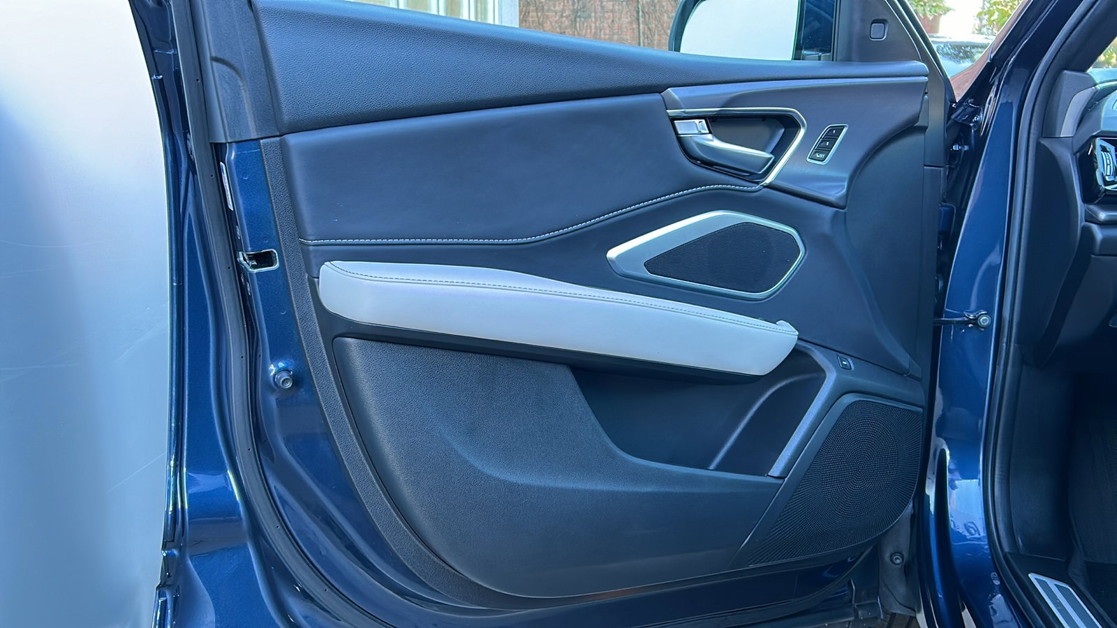 Image of Pre-Owned 2025 Acura RDX Base AWD 4D Sport Utility