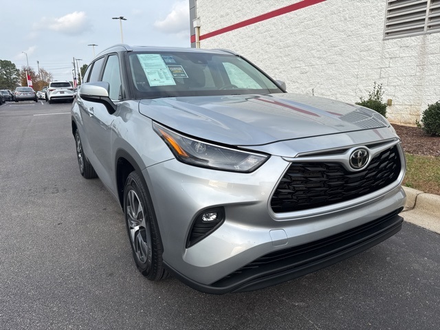 2023 Toyota Highlander L's photo
