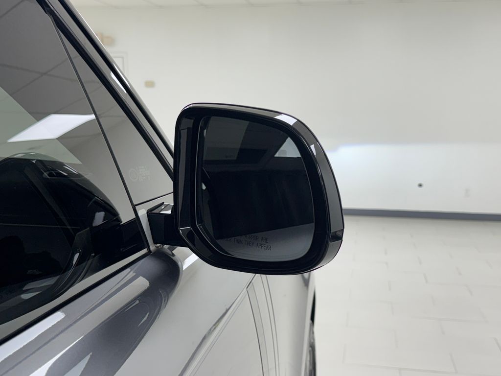 2023 Land Rover Range Rover SE photo 27