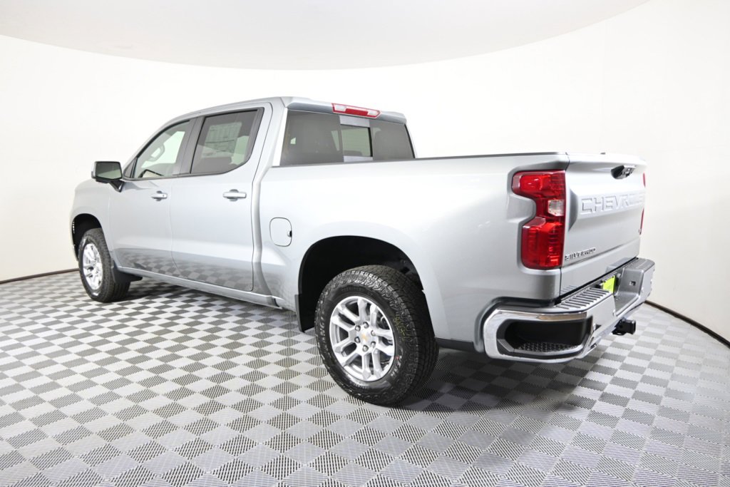 2026 Chevrolet Silverado 1500 LT photo 4