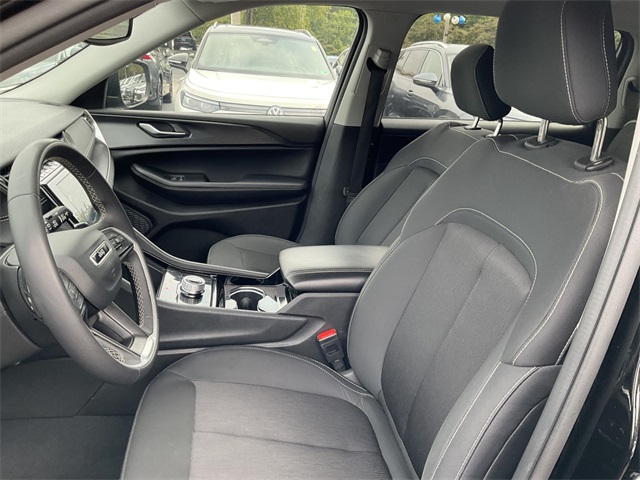 2023 Jeep Grand Cherokee Laredo photo 8