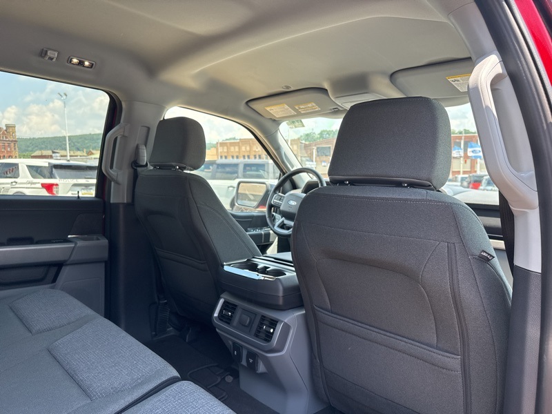 2025 Ford F-150 XLT photo 12
