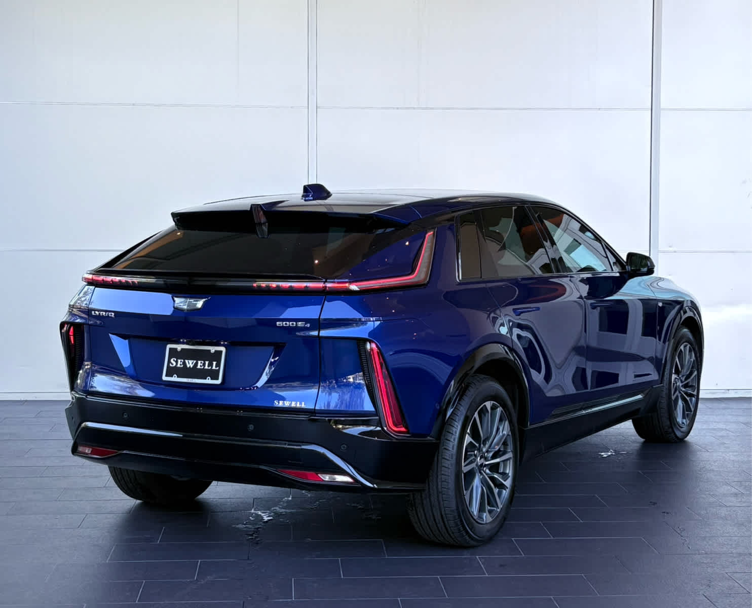 2025 Cadillac Lyriq Sport photo 4