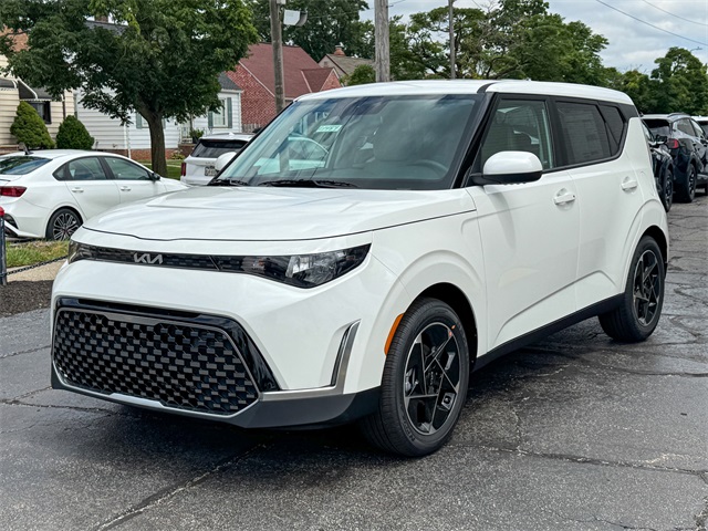 2025 Kia Soul EX photo 4